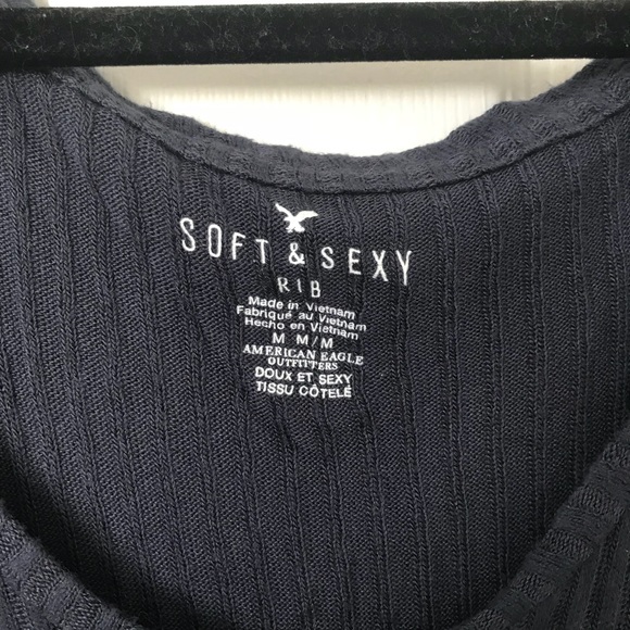 Drapey Long Sleeve Ribbed Tee - Picture 3 of 4